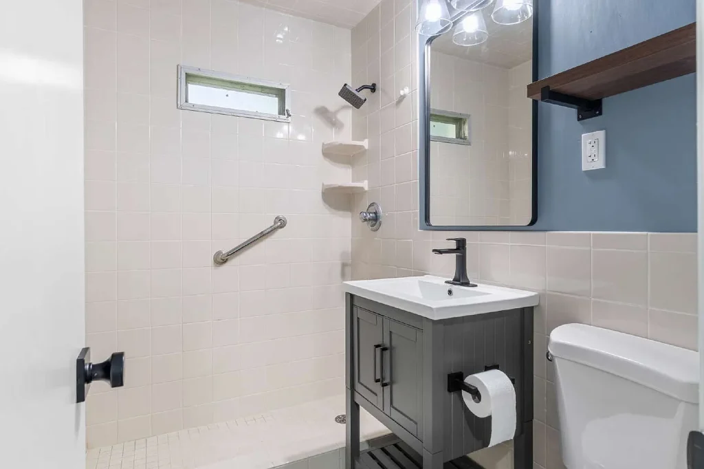 3BR Home Bathrrom