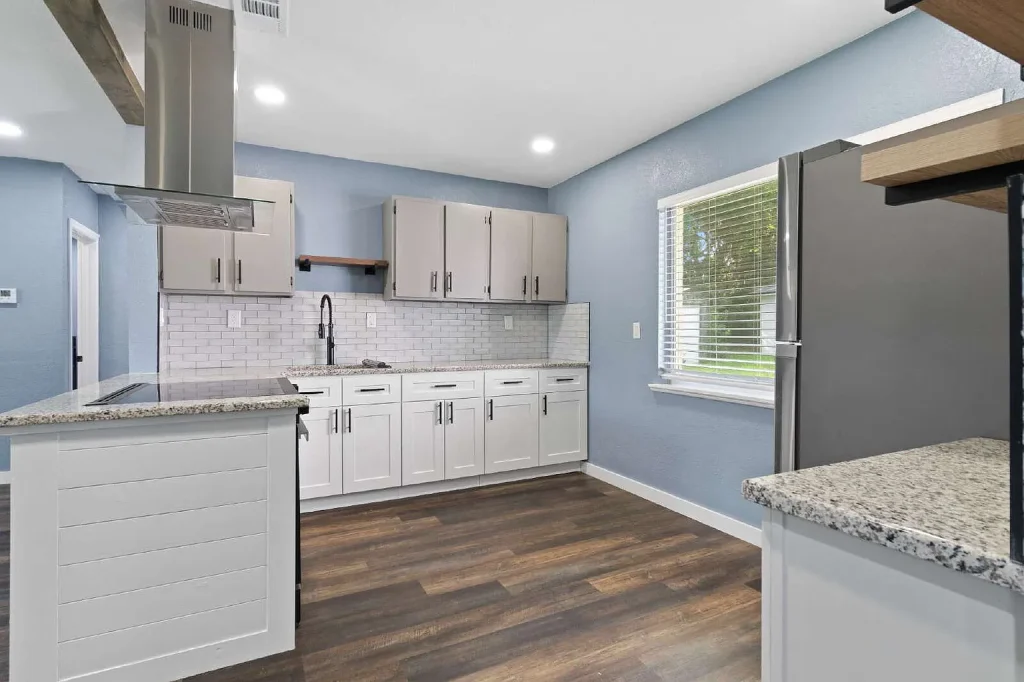 3BR Home kitchen