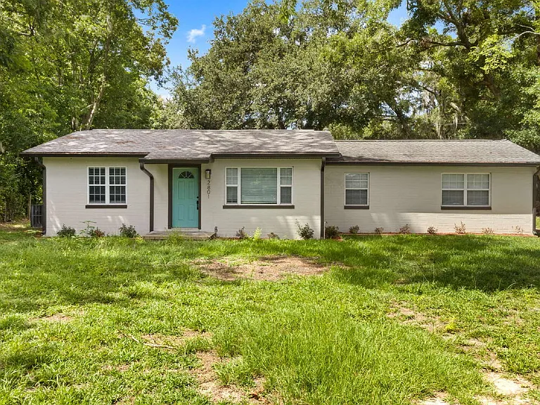 3BR Home on Oversized Lot with Shed & Greenhouse