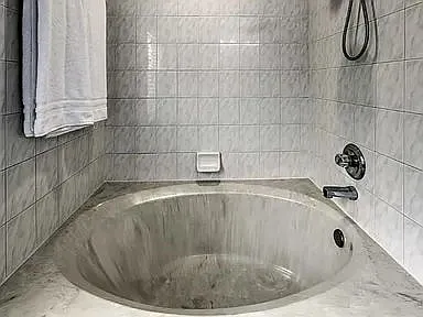 bathtub_first_bathroom_Ocala_FL_34481_stonemarkpm