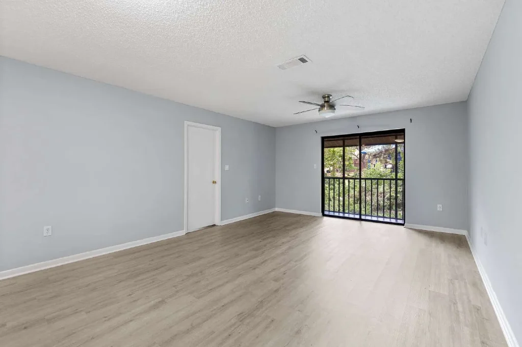 corner_hall_view_Ocala_FL_34474_stonemarkpm