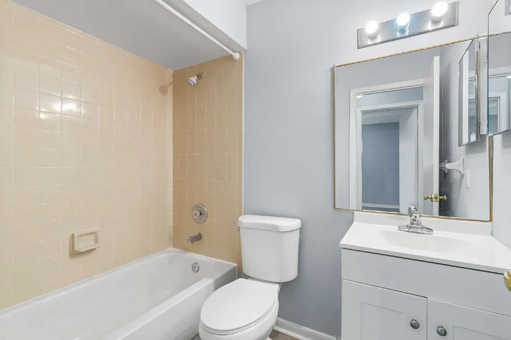 second_bathroom_Ocala_FL_34474_stonemarkpm