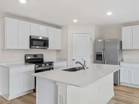 1613136 New Construction
