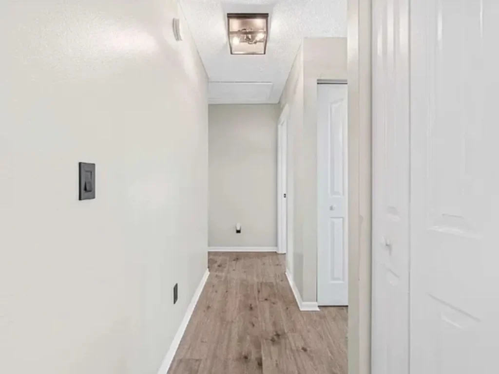 Passage in Modern Finishes and Fenced Yard in Central Ocala
