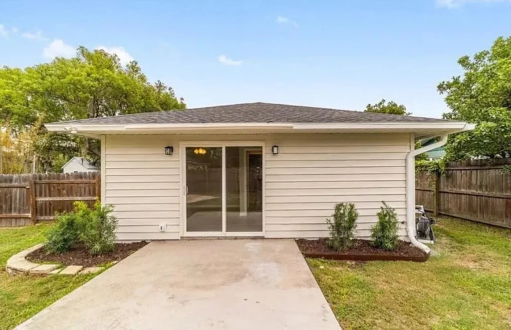 open-patio-1-920 SE 2nd St, Ocala, FL-Stonemarkpm