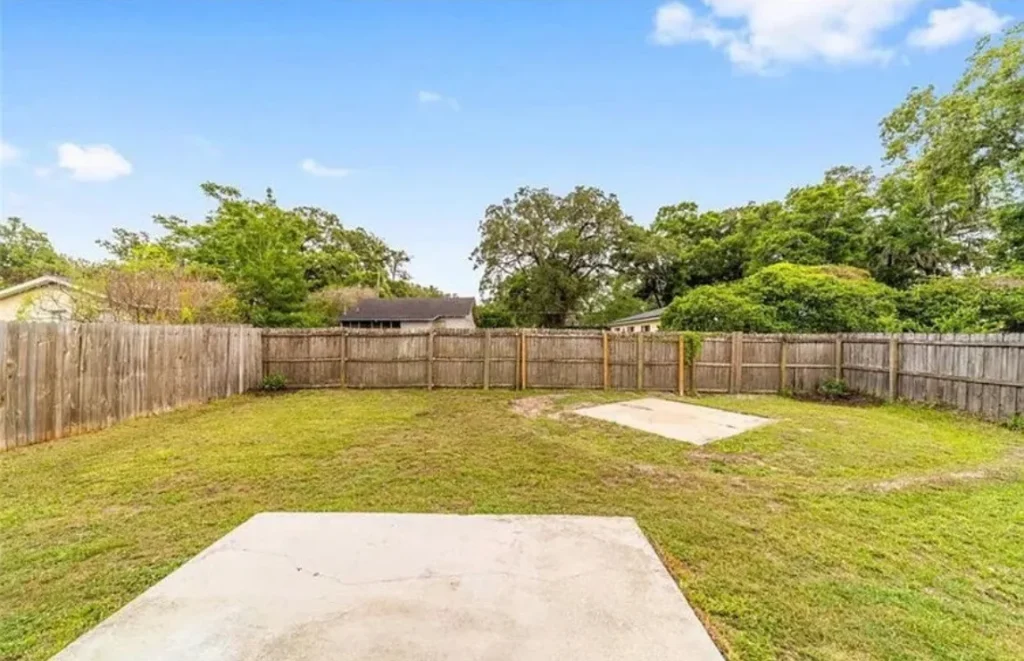 out back patio-1-920 SE 2nd St, Ocala, FL-Stonemarkpm