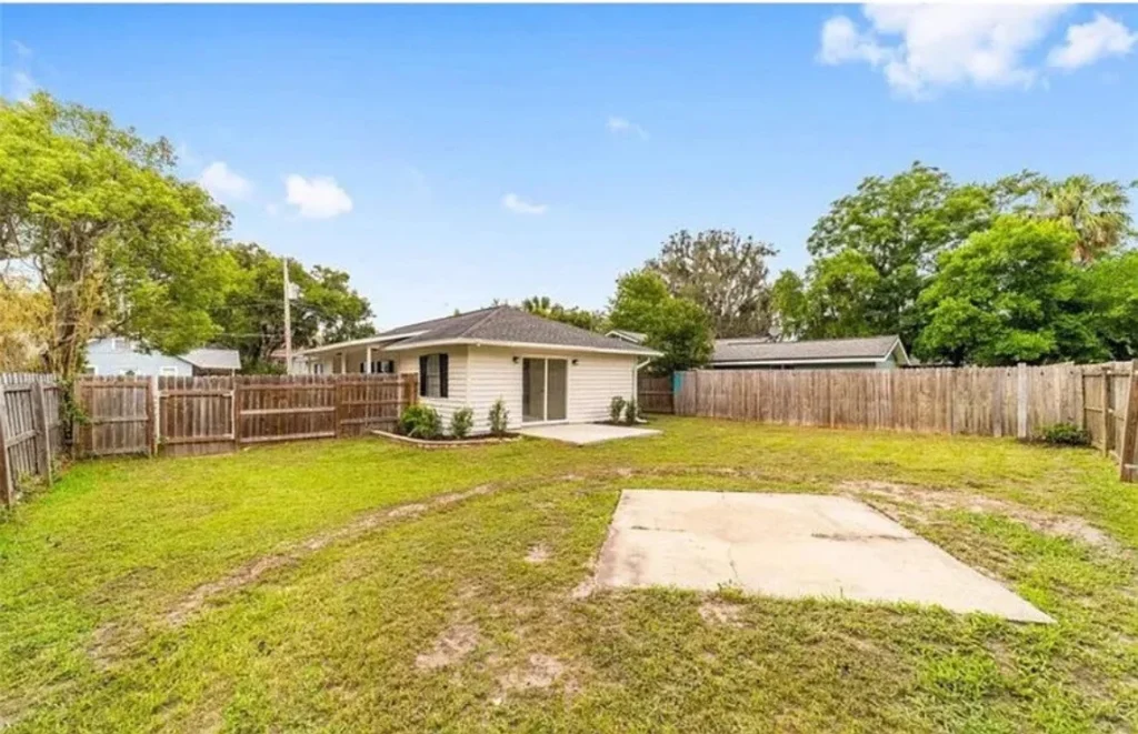 out back patio-920 SE 2nd St, Ocala, FL-Stonemarkpm