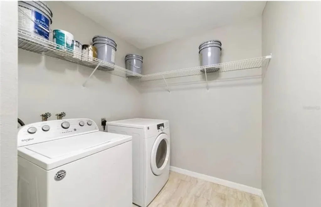 washer and dryer-920 SE 2nd St, Ocala, FL-Stonemarkpm